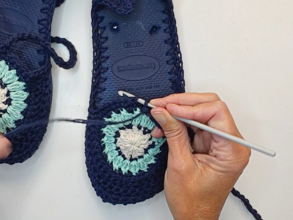 Crochet Sandals for Summer Using Havaianas Soles