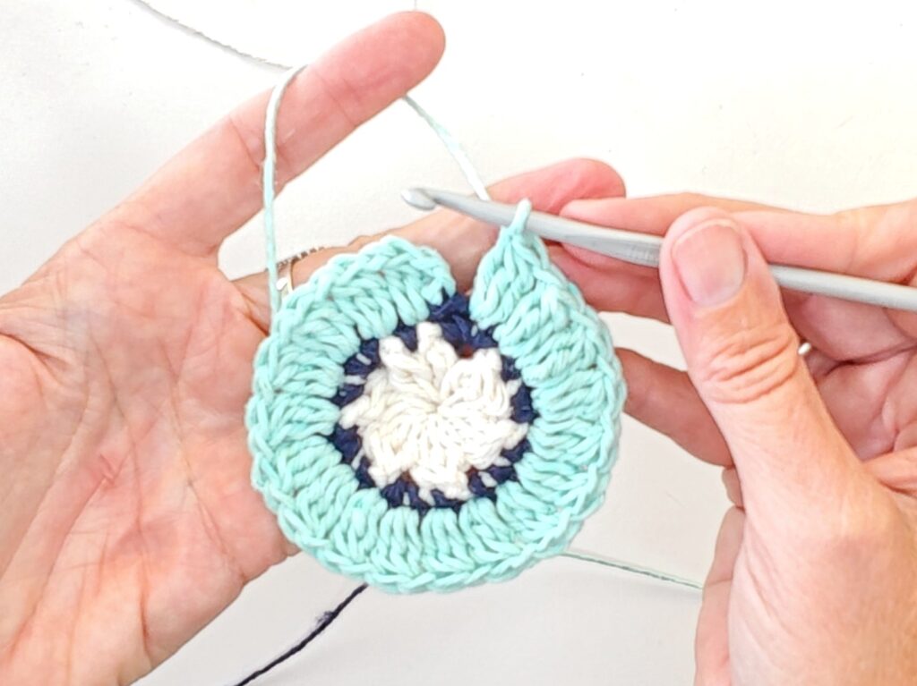 Crochet Sandals for Summer Using Havaianas Soles